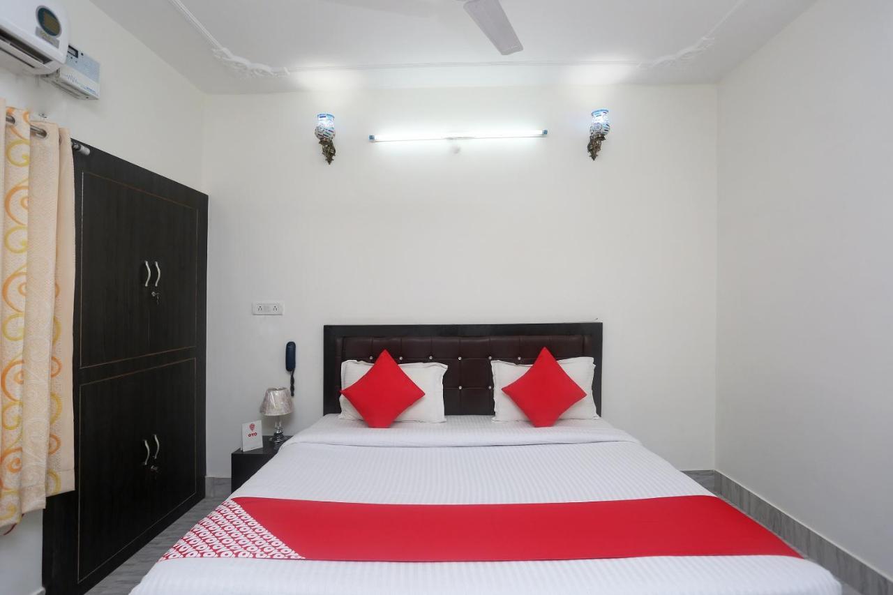 Oyo 18301 Hotel A-One Alwar Exterior photo