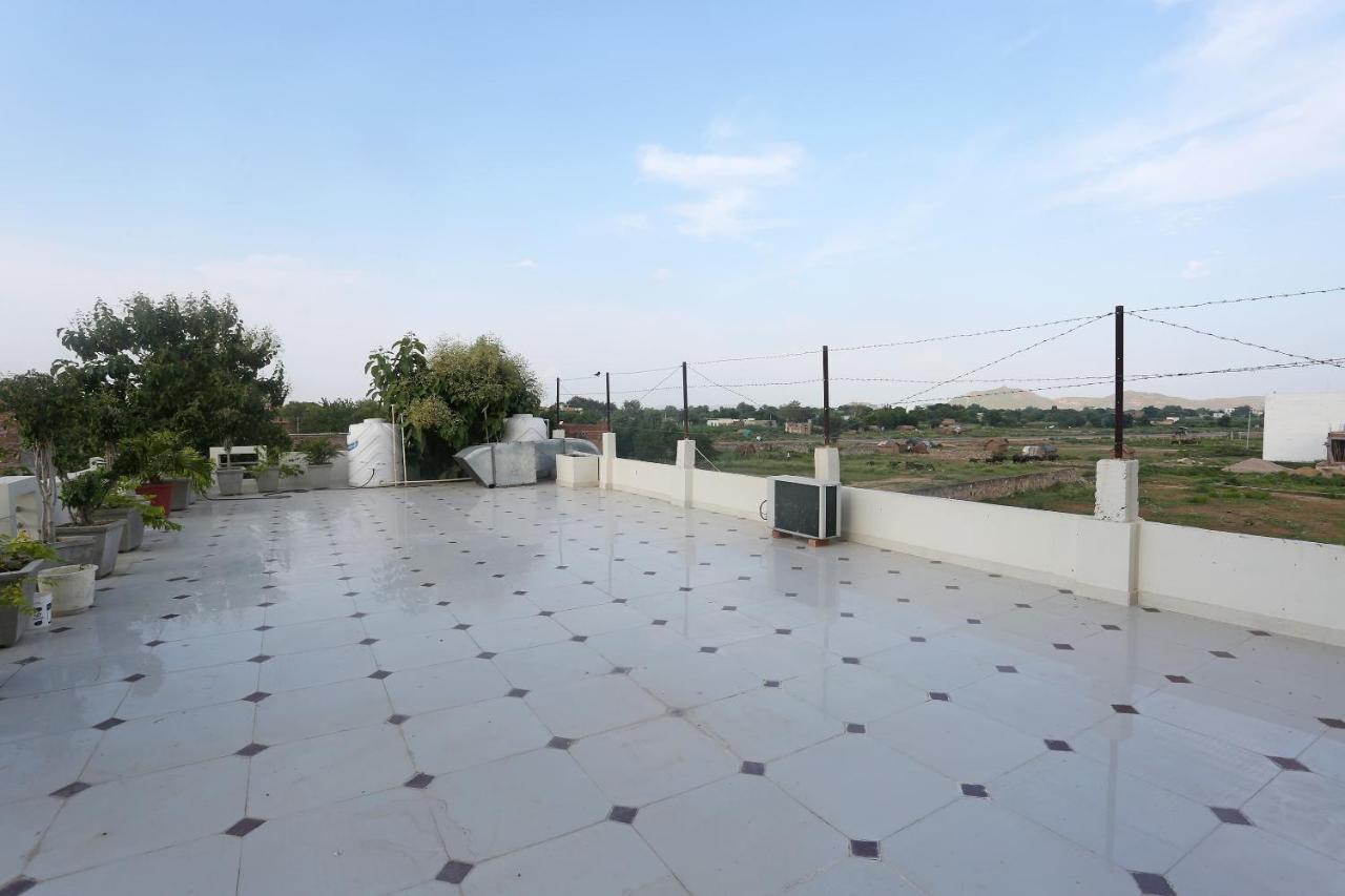 Oyo 18301 Hotel A-One Alwar Exterior photo