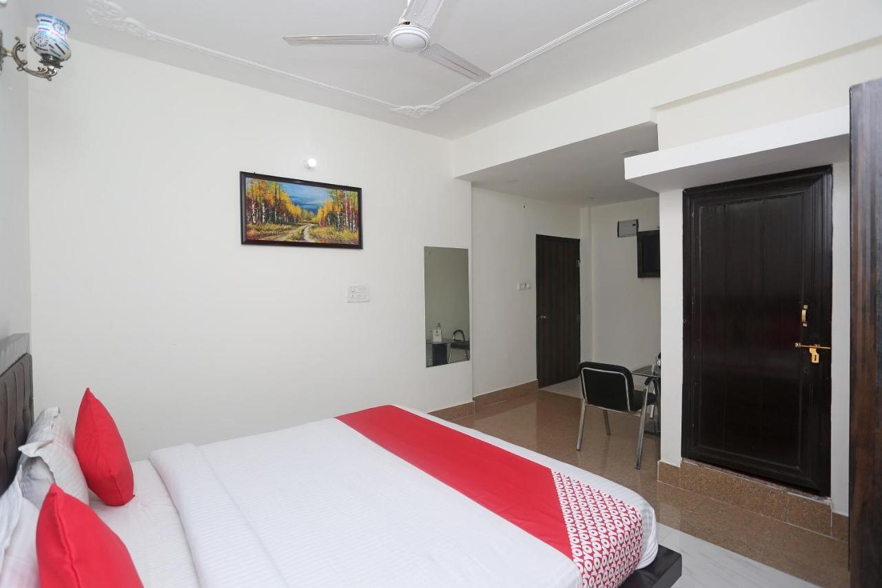 Oyo 18301 Hotel A-One Alwar Exterior photo