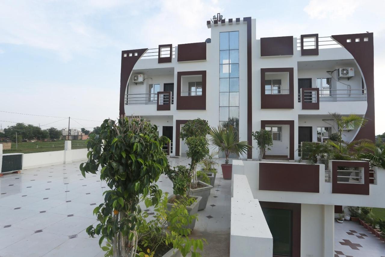 Oyo 18301 Hotel A-One Alwar Exterior photo